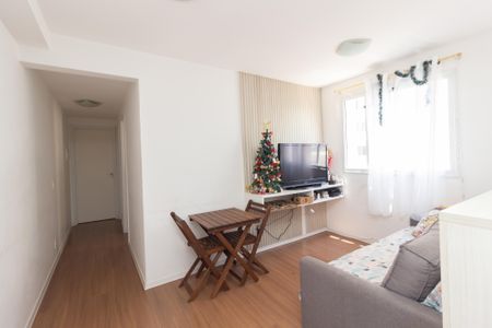 Sala de apartamento para alugar com 2 quartos, 45m² em Itaquera, São Paulo