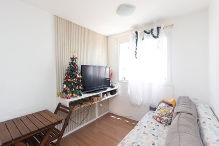 Sala de apartamento para alugar com 2 quartos, 45m² em Itaquera, São Paulo