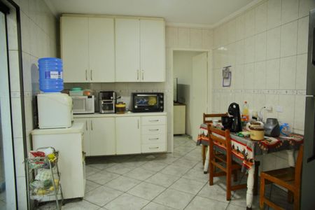 Casa à venda com 125m², 4 quartos e 2 vagasCozinha 