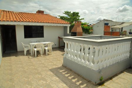 Casa à venda com 125m², 4 quartos e 2 vagasÁrea de convivência - 