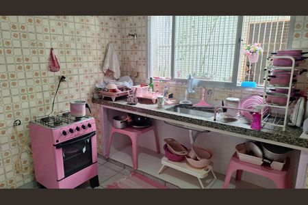 Casa à venda com 242m², 4 quartos e 2 vagasCozinha