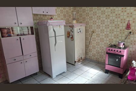 Casa à venda com 242m², 4 quartos e 2 vagasCozinha