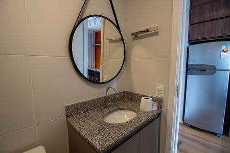 Banheiro de apartamento para alugar com 1 quarto, 25m² em Butantã, São Paulo