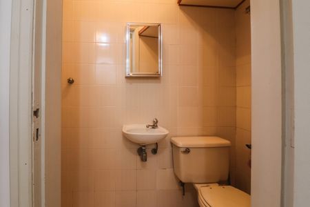 Casa à venda com 106m², 2 quartos e 1 vagaBanheiro de serviço