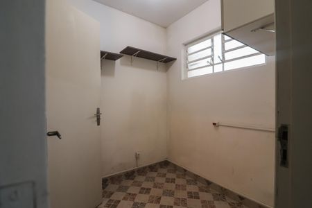 Casa à venda com 106m², 2 quartos e 1 vagaQuarto de Serviço