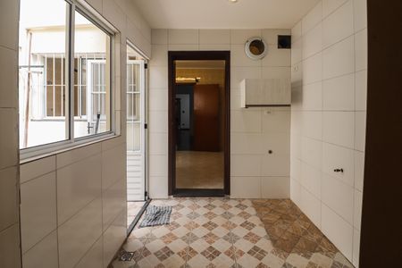 Casa à venda com 106m², 2 quartos e 1 vagaQuintal