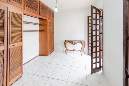 Casa para alugar com 280m², 4 quartos e 7 vagasQuarto 3