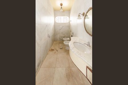 Casa para alugar com 280m², 4 quartos e 7 vagasLavabo