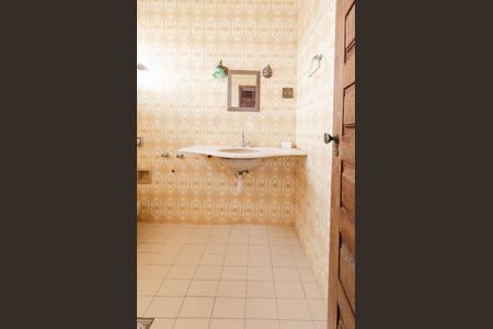 Casa para alugar com 280m², 4 quartos e 7 vagasBanheiro suíte