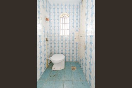 Casa para alugar com 280m², 4 quartos e 7 vagasBanheiro de serviço