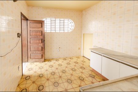 Casa para alugar com 280m², 4 quartos e 7 vagasCozinha