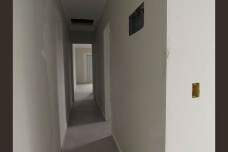 Corredores de casa à venda com 3 quartos, 130m² em Jardim das Flores, Osasco