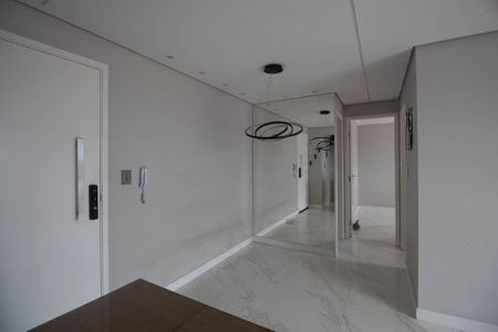 Sala  de apartamento à venda com 2 quartos, 42m² em Vila Galvão, São Paulo