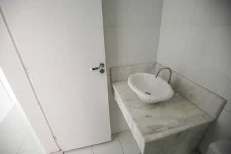 Apartamento à venda com 60m², 2 quartos e 1 vagaBanheiro Social