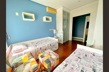 Apartamento para alugar com 423m², 4 quartos e 3 vagasQuarto 2