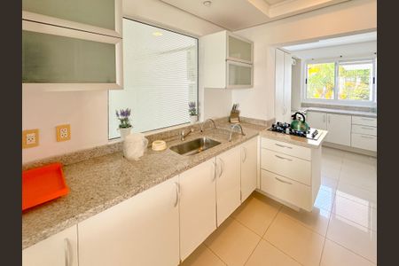 Apartamento para alugar com 423m², 4 quartos e 3 vagasCozinha