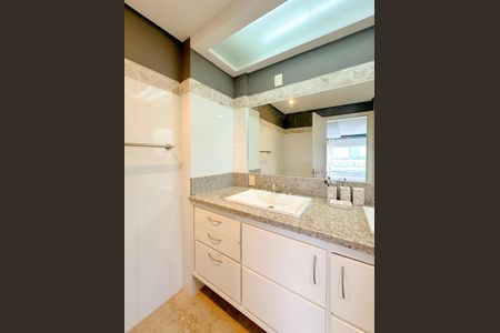 Apartamento para alugar com 423m², 4 quartos e 3 vagasBanheiro da Suíte