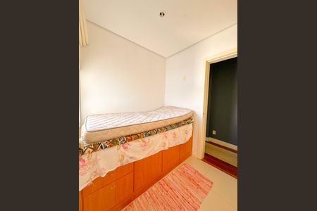 Apartamento para alugar com 423m², 4 quartos e 3 vagasQuarto de Serviço