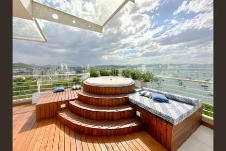 Apartamento para alugar com 423m², 4 quartos e 3 vagasTerraço