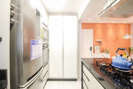 Apartamento à venda com 92m², 2 quartos e 2 vagasCozinha 