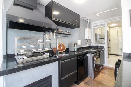 Apartamento à venda com 92m², 2 quartos e 2 vagasVaranda - Churrasqueira - Área de Serviço