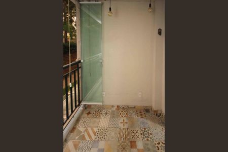 Apartamento à venda com 68m², 2 quartos e 1 vagaVaranda