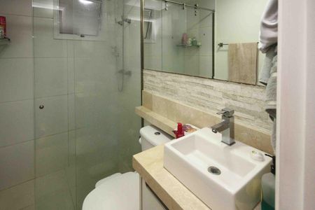 Apartamento à venda com 68m², 2 quartos e 1 vagaBanheiro Social