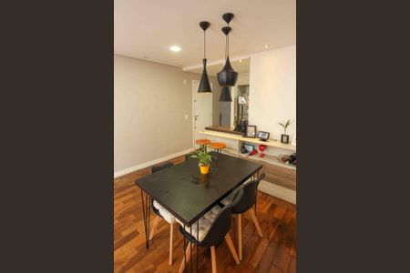 Apartamento à venda com 68m², 2 quartos e 1 vagaSala