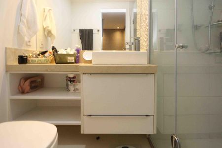 Apartamento à venda com 68m², 2 quartos e 1 vagaBanheiro da Suite