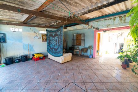 Casa à venda com 150m², 2 quartos e 2 vagas Casa à venda com 150m², 2 quartos e 2 vagasGaragem