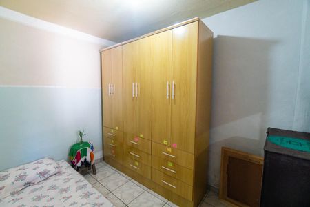 Casa à venda com 150m², 2 quartos e 2 vagas Casa à venda com 150m², 2 quartos e 2 vagasCloset da Suite