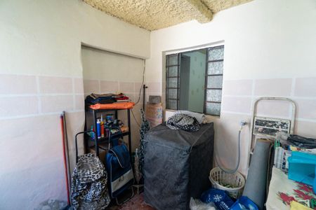 Casa à venda com 150m², 2 quartos e 2 vagas Casa à venda com 150m², 2 quartos e 2 vagasLavanderia