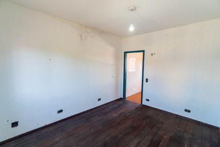 Casa à venda com 150m², 2 quartos e 2 vagas Casa à venda com 150m², 2 quartos e 2 vagasEdícula - Sala