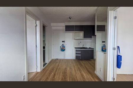 Sala de apartamento para alugar com 2 quartos, 35m² em Usina Piratininga, São Paulo