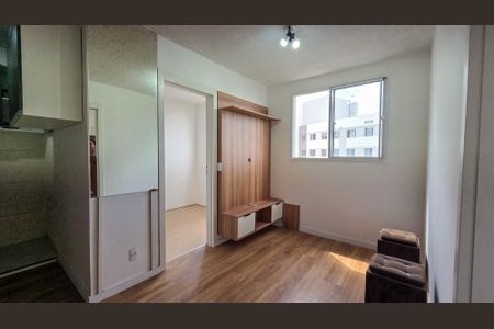 Sala de apartamento para alugar com 2 quartos, 35m² em Usina Piratininga, São Paulo