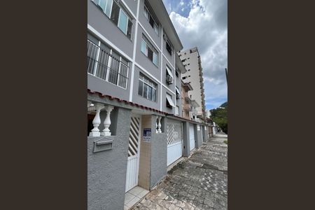 Apartamento para alugar com 74m², 2 quartos e 1 vagaFachada