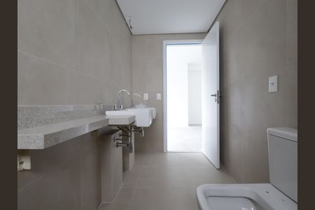 Apartamento para alugar com 186m², 3 quartos e 3 vagasBanheiro da Suíte 1