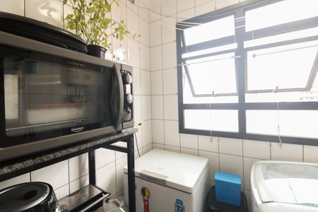 Apartamento para alugar com 68m², 3 quartos e 1 vagaÁrea de Serviço 