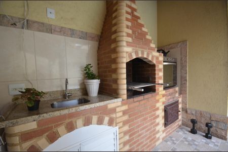 Casa para alugar com 250m², 4 quartos e 3 vagasChurrasqueira