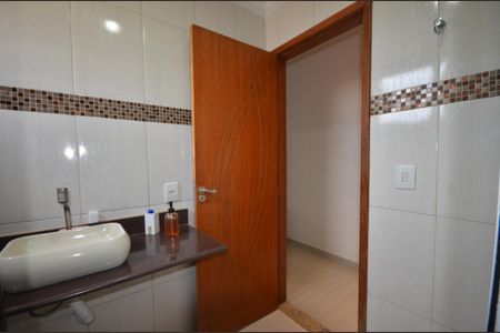 Casa para alugar com 250m², 4 quartos e 3 vagasBanheiro da Suíte