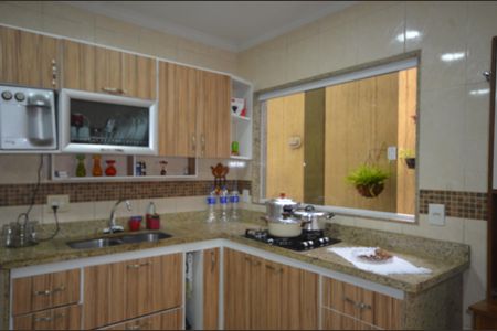 Casa para alugar com 250m², 4 quartos e 3 vagasCozinha 