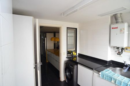 Apartamento para alugar com 497m², 4 quartos e 5 vagasÁrea de Serviço