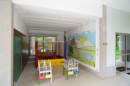Apartamento para alugar com 497m², 4 quartos e 5 vagasÁrea Comum - Espaço Kids
