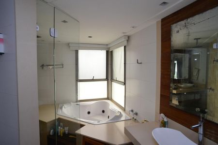 Apartamento para alugar com 497m², 4 quartos e 5 vagasBanheiro Suíte Principal