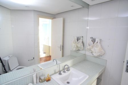 Apartamento para alugar com 497m², 4 quartos e 5 vagasBanheiro Suíte 2