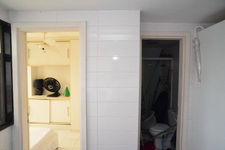 Apartamento para alugar com 497m², 4 quartos e 5 vagasQuarto/Banheiro de Serviço