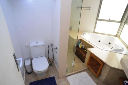 Apartamento para alugar com 497m², 4 quartos e 5 vagasBanheiro Suíte Principal