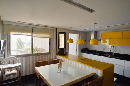 Apartamento para alugar com 497m², 4 quartos e 5 vagasCozinha