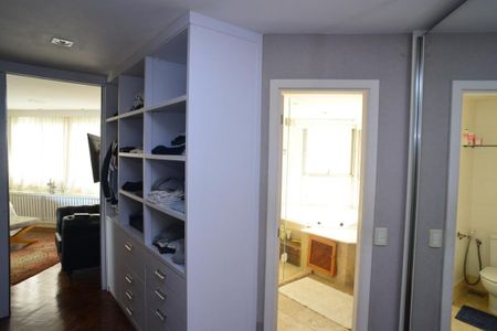 Apartamento para alugar com 497m², 4 quartos e 5 vagasCloset