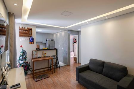 Sala de apartamento para alugar com 2 quartos, 44m² em Caiapos, Contagem